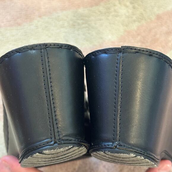 Atalina Black Leather Floral Appliqué Platform Wedge Sandals Boho Mod Cottage - Picture 6 of 8